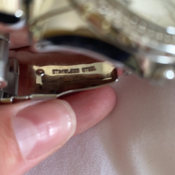 Michael Kors Watch - Picture 6 of 6